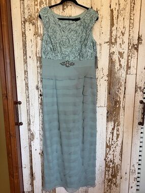 Jessica Howard Sage Green Beaded Lace Maxi Dress
